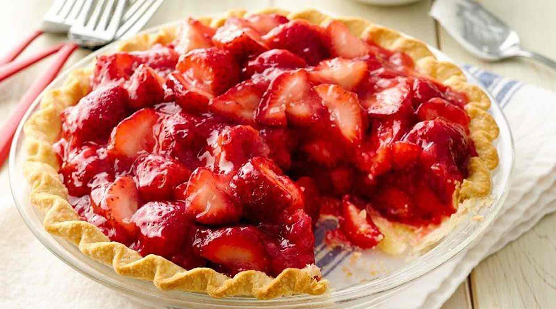 Easy KETO Strawberry Pie